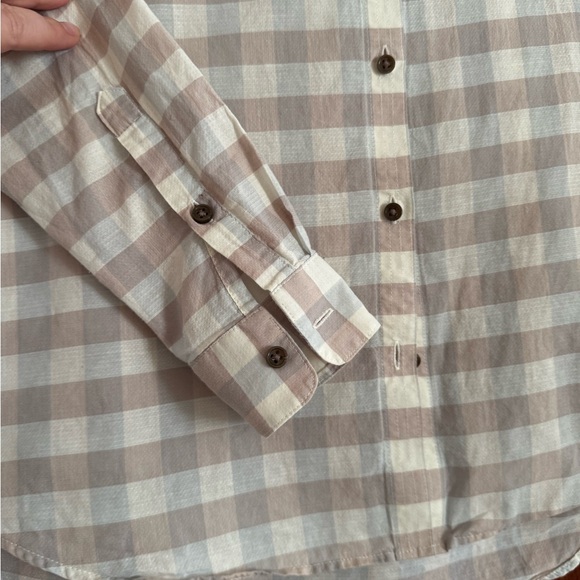 Patagonia Women’s Organic Cotton & Hemp Gingham Button -Down Shirt - Picture 9 of 10